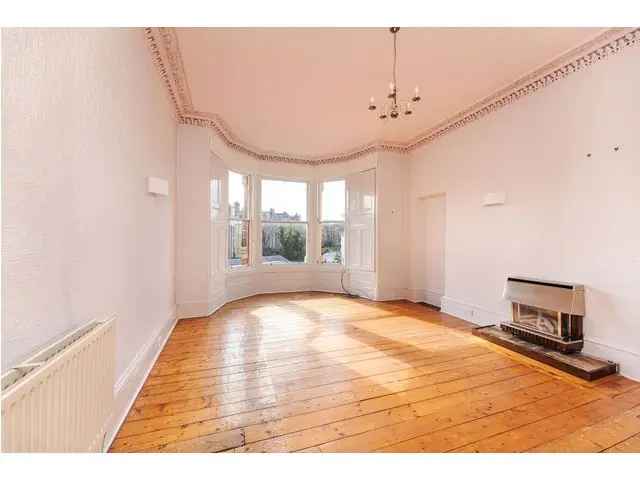 3 bedroom flat  for sale