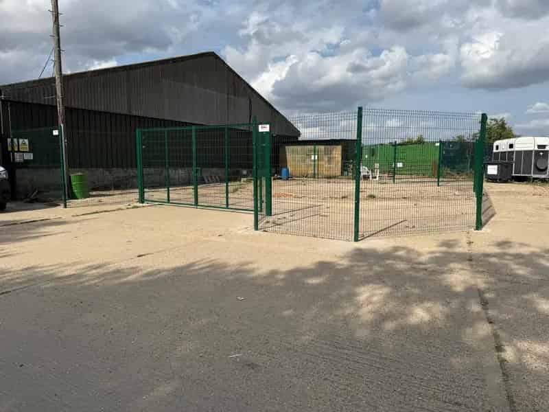 Secure Open Storage Yard To Let Near M25 J22 and M1 J6a