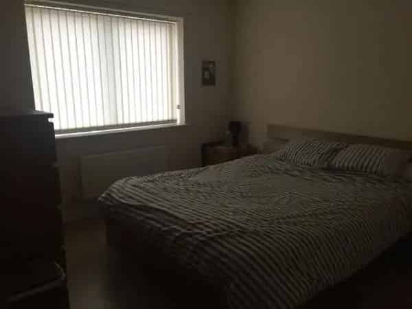 Spacious 2 Bed Flat with Private Balcony