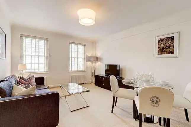 Flat to rent in Pelham Court, Fulham Road, Chelsea, London SW3