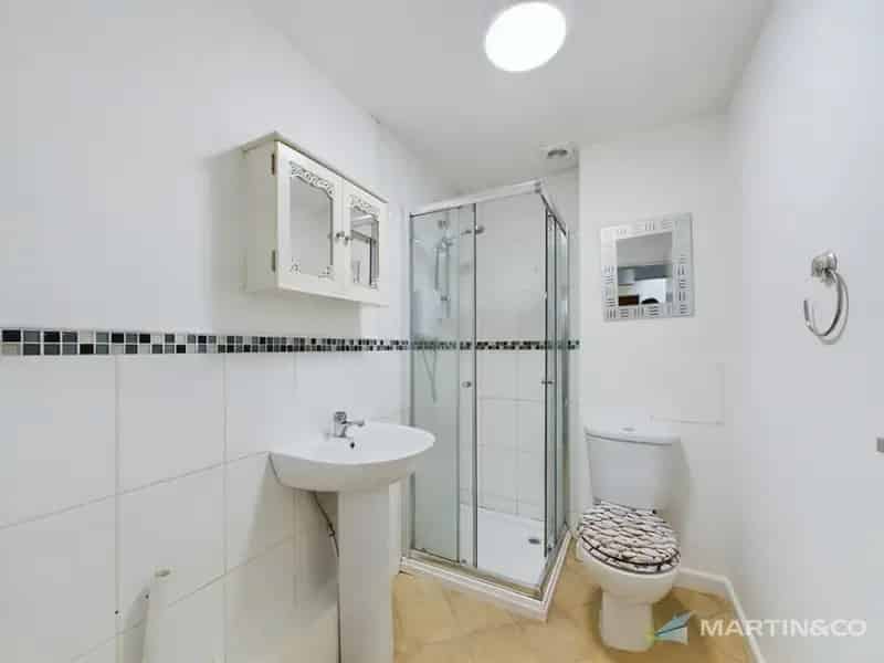 1 bedroom Flat
 To Rent