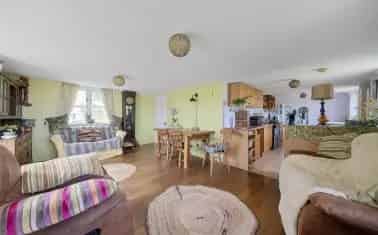 Charming Cottage Home with Annexe Potential and Off-Road Parking