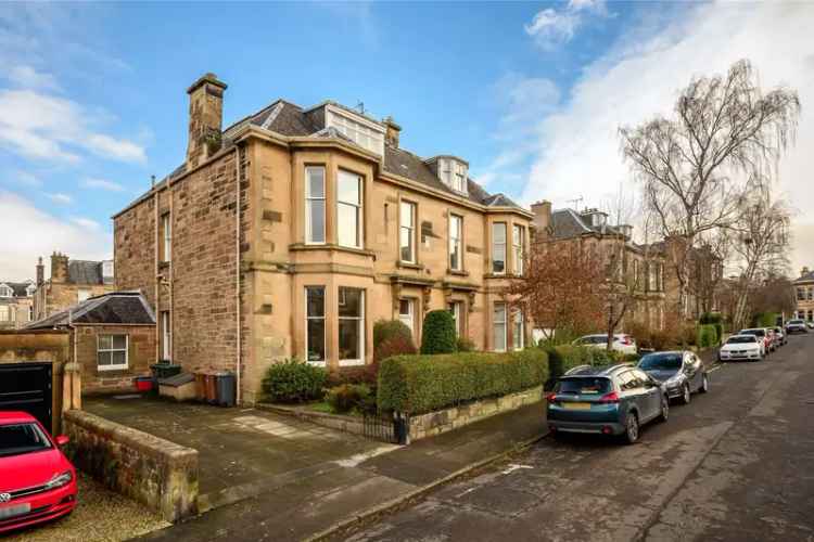 2-Bedroom Victorian Apartment Newington  - Garden & Period Features