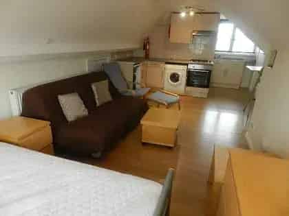 1 Room Flat 55m² Cardiff - Studio Flat near University