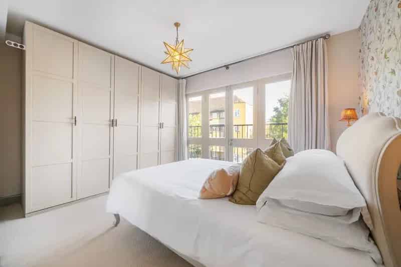 2 Bedroom Flat House to Rent in Brixton