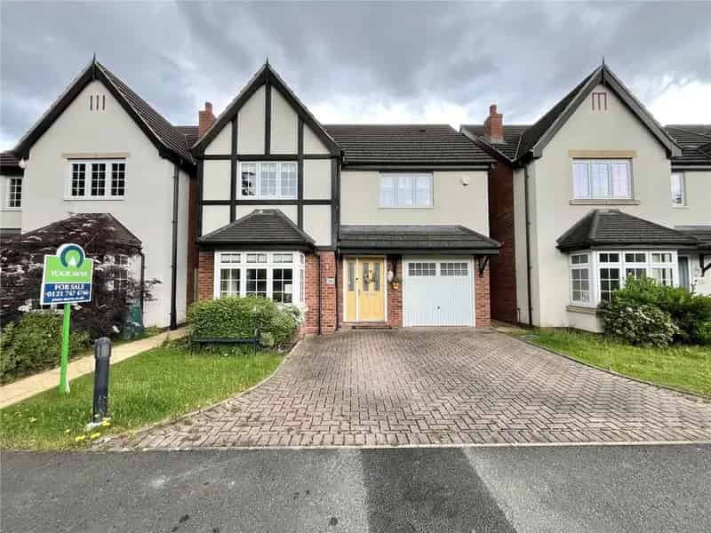 4 Bedroom Detached House for Sale Castle Bromwich Green