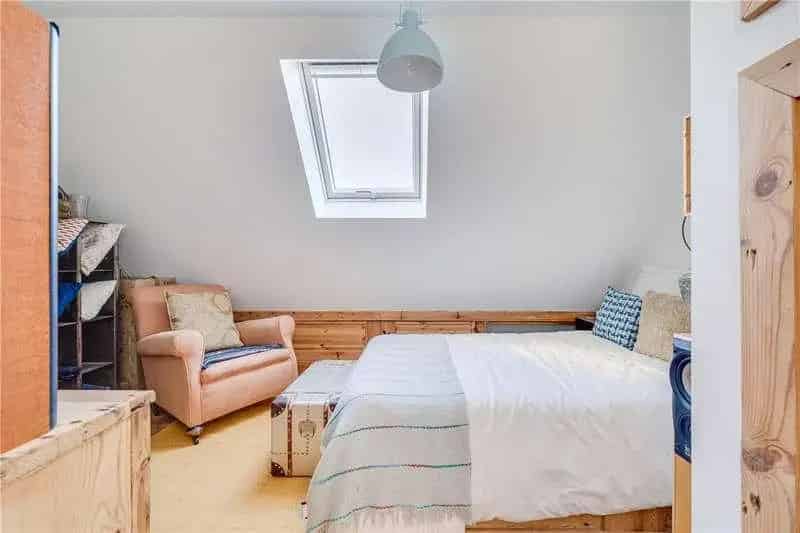 5 Bed House for Sale - Rarely Available Double Fronted House