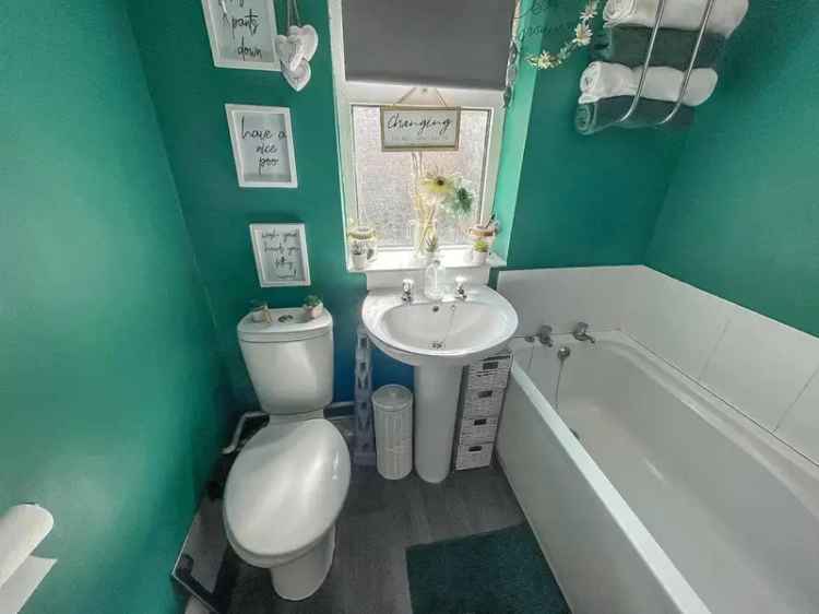 3 Bed Semi-Detached House Grimsby - Investment Opportunity