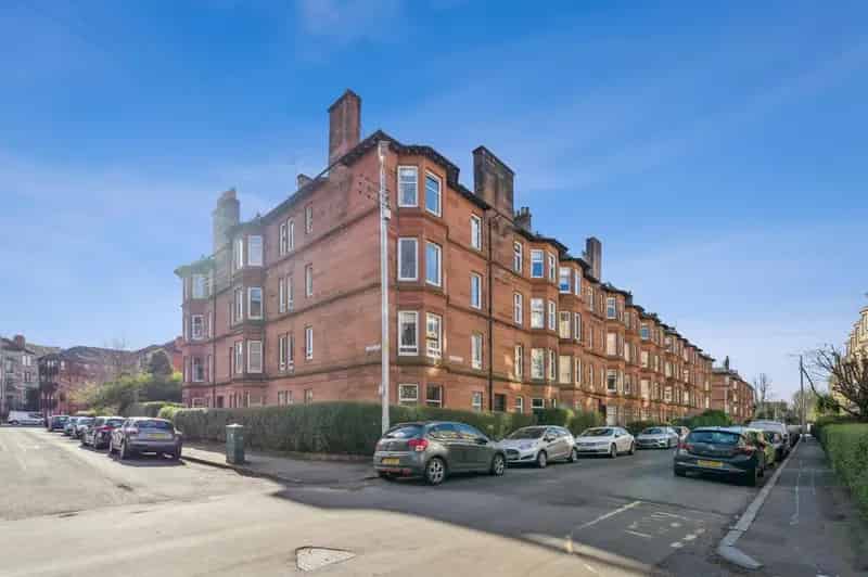 2 Bedroom Flat for Sale in Battlefield Glasgow