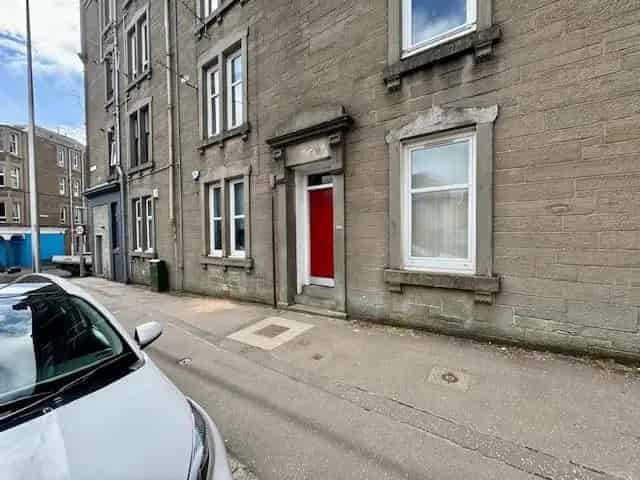 2 Bedroom Flat to Rent in Dundee Near City Centre and University