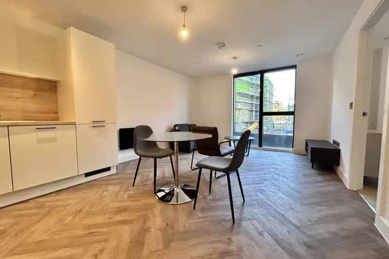 Spacious Apartment with Modern Amenities Zero Deposit Available