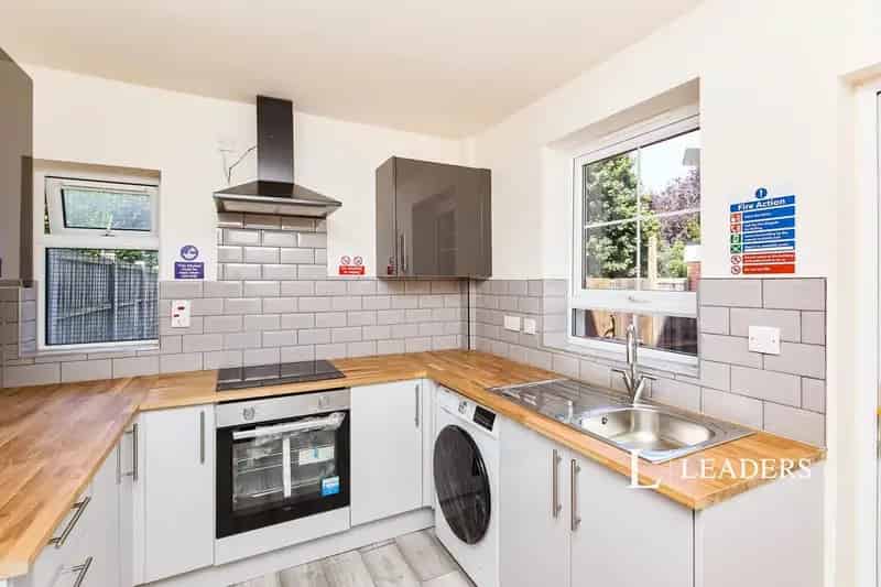 1 Bedroom Terraced House to Rent with En-Suites and No Deposit Option