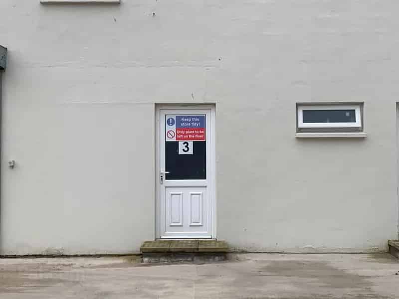 Commercial property For Rent , 25, Manor Farm Road, Southampton, England