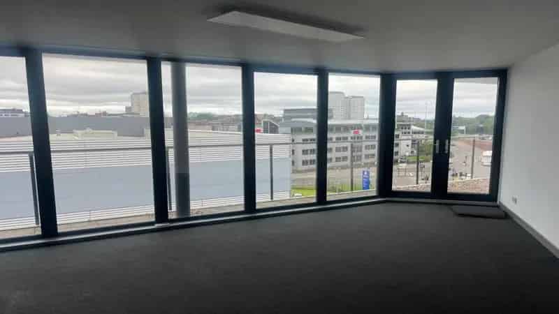 Refurbished Modern Office Suites Near M8 Motorway