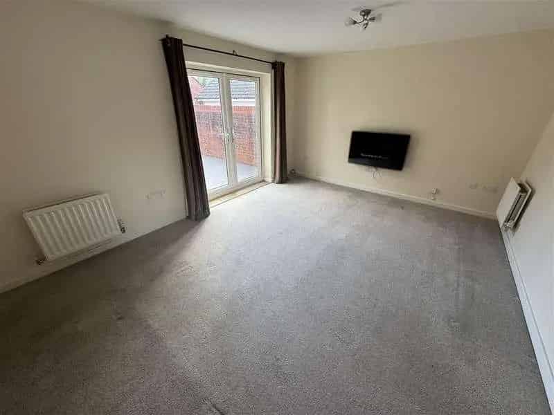4 Bed Detached House For Sale