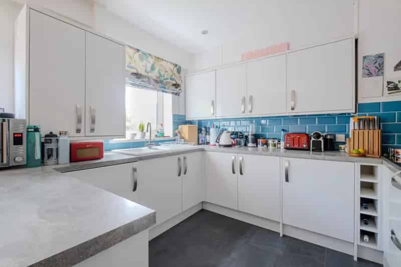 2 Bedroom Maisonette For Sale Near Tooting Bec Common