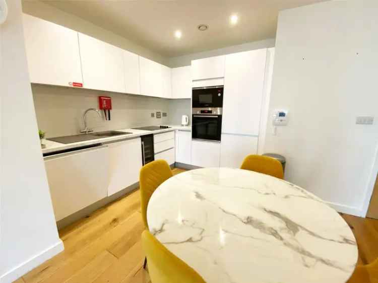 Modern 2-Bedroom Apartment City Center