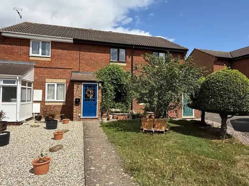 2 Bedroom Mid Terraced House For Sale Stonehouse