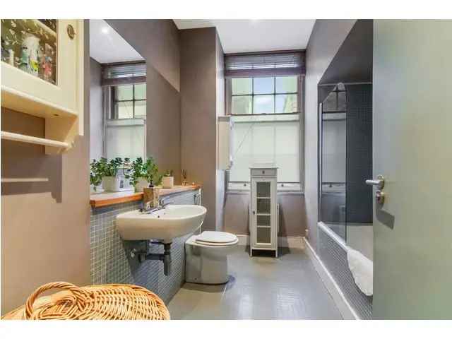 2 Bedroom Flat for Sale in Historic Glasgow Merchant City