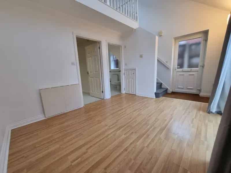1 Bedroom Flat To Rent Available July 15 2025