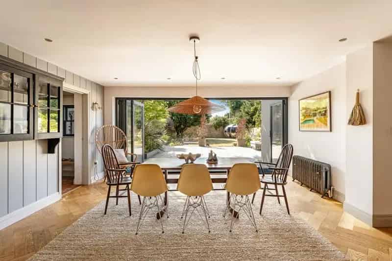 5 Bedroom Semi Detached House For Sale