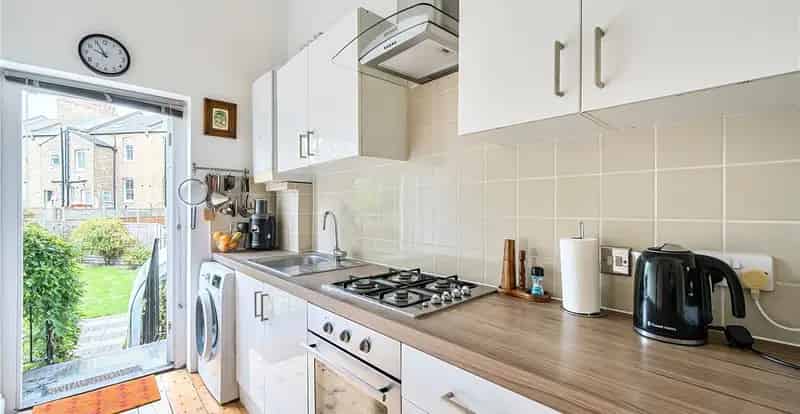 1 Bedroom Ground Floor Conversion Peckham Rye 81ft Garden