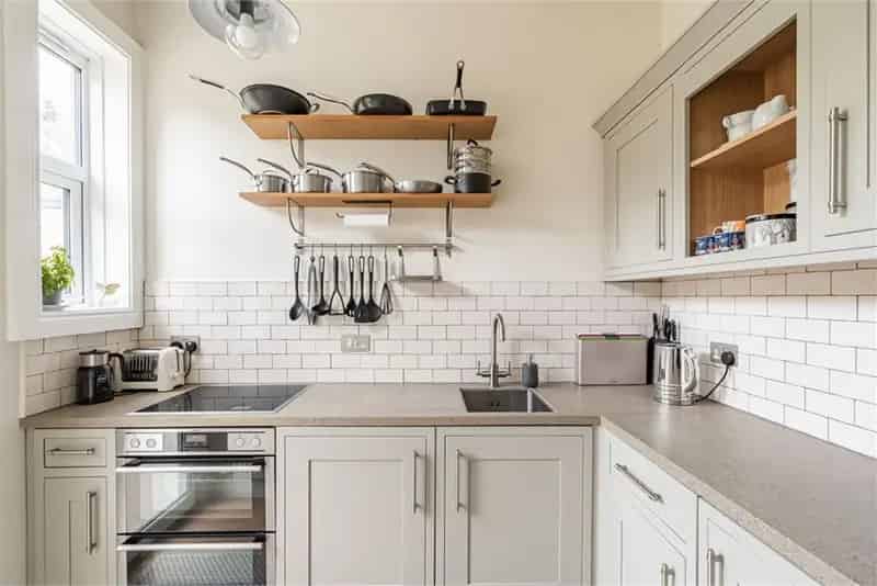 3 Bed Semi-Detached House in Corstorphine with 2 Reception Rooms and Garden