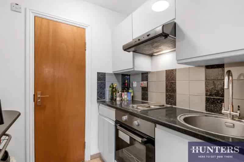 Spacious Studio Flat Southgate Road N1 Great Transport Links