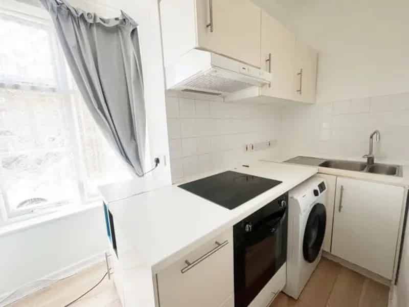 Flat To Rent Available Now