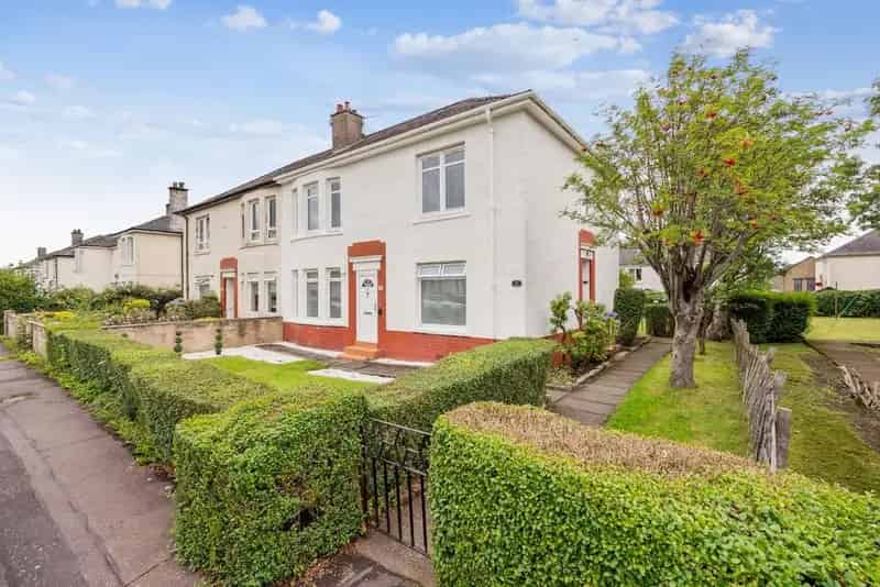 2 Bedroom Flat for Sale - Investor Opportunity