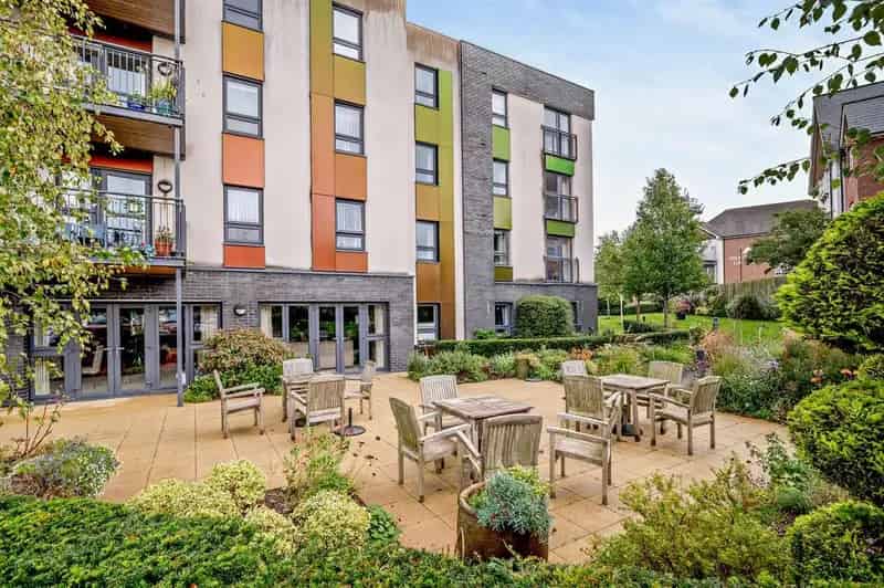 1 Bedroom Apartment for Sale