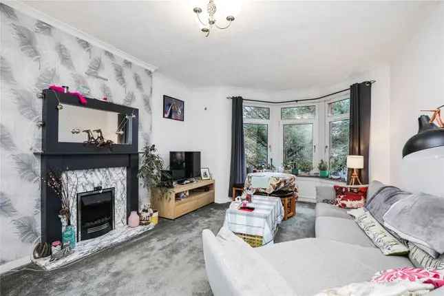 2 Bedroom Flat for Sale in Riddrie Glasgow