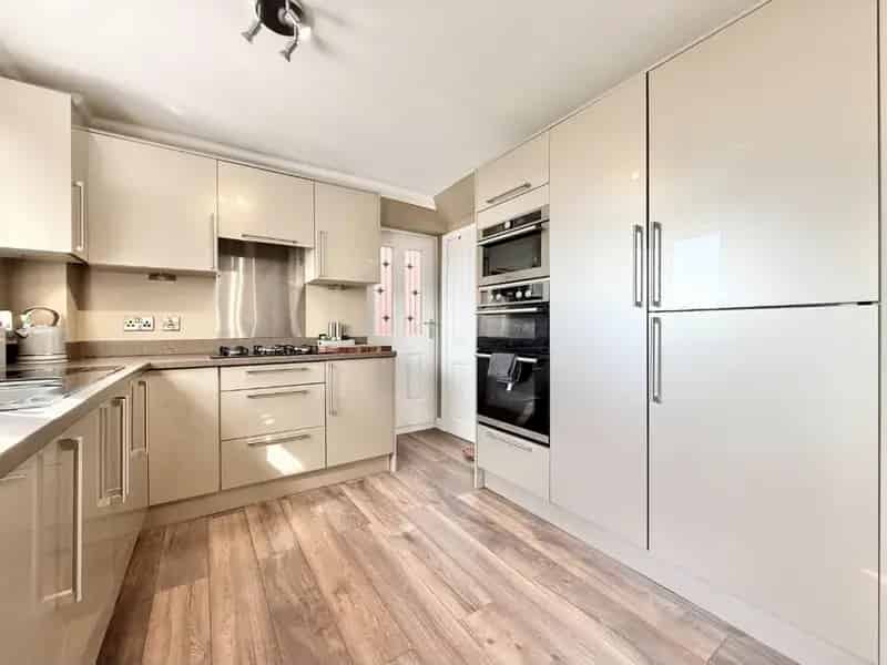 3 Bedroom Detached House For Sale in Cudworth