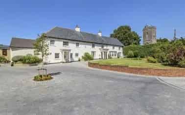 Historic Farmhouse with Indoor Pool and Tennis Court