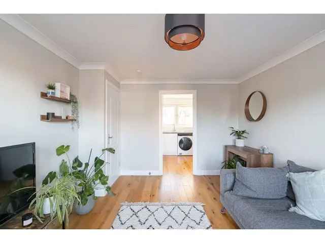 2 bedroom flat  for sale