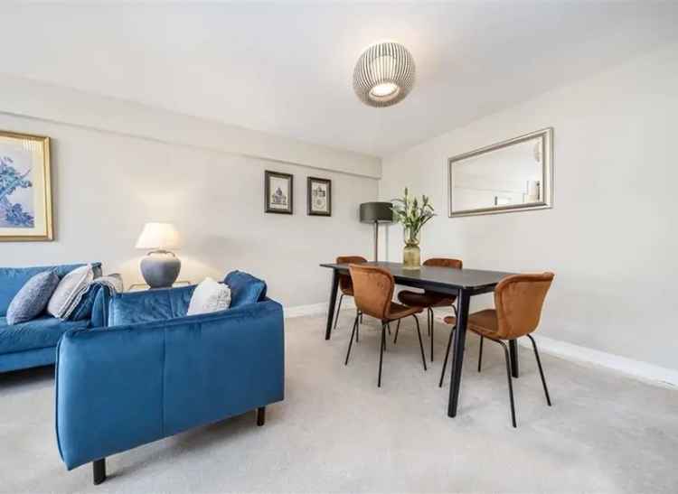 Spacious 1-Bedroom Apartment Near Hyde Park