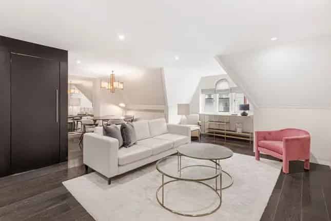 Luxury 2-Bedroom Mayfair Apartment