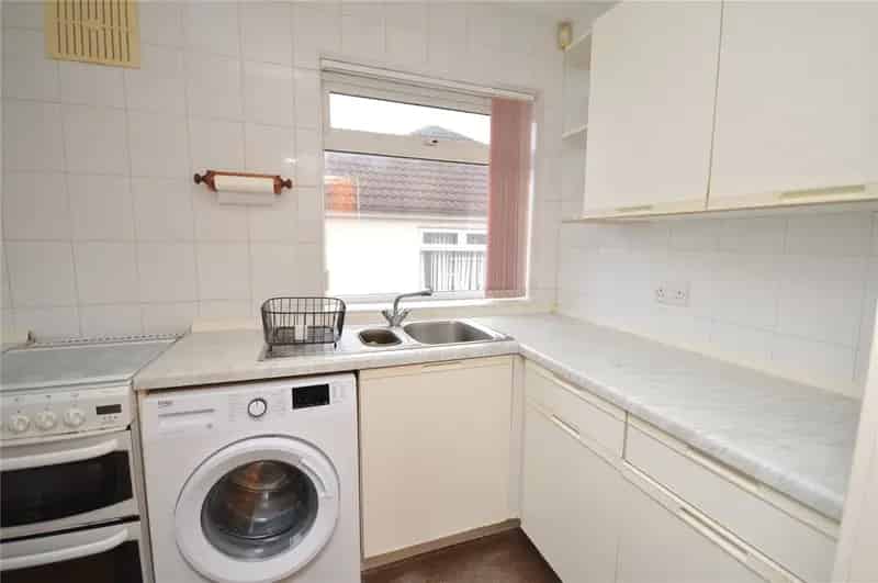 Extended Two-Bedroom Bungalow with Garage Near M62 and M1