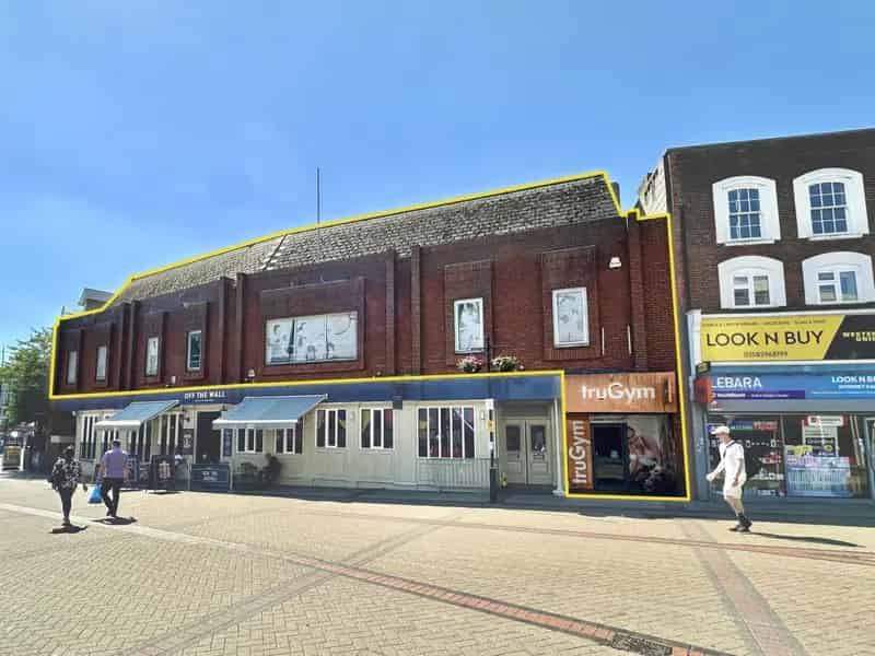 Luton Town Centre Commercial Space For Lease