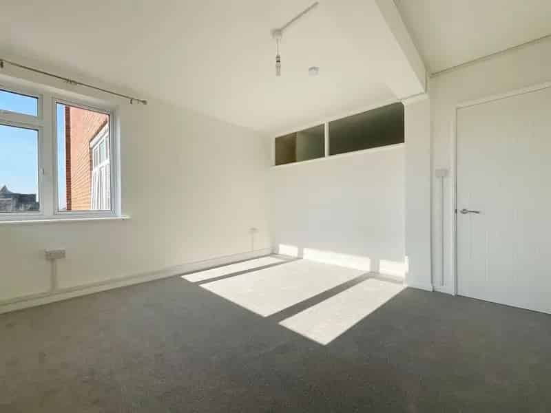 2 Bed Flat for Sale Southport Town Centre
