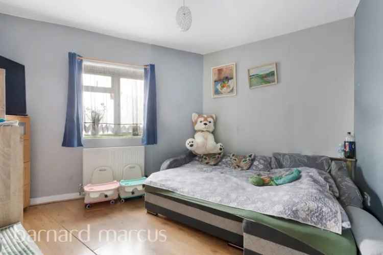 Two Double Bedroom Freehold Garden Flat Near Norbury Station