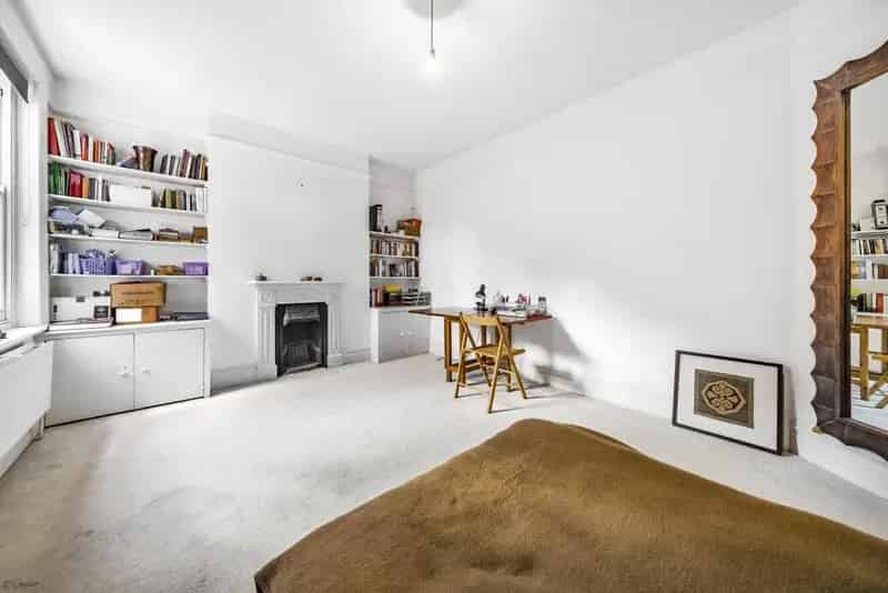 W6 Mansion Block Apartment: Light, High Ceilings, Spacious