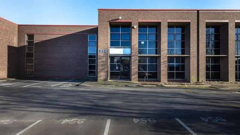 Industrial Unit To Let Slough Trading Estate