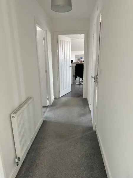 Flat For Rent in Reigate and Banstead, England