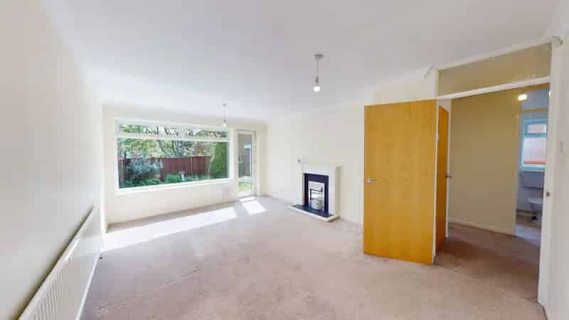 2 Bedroom Bungalow For Sale in Cheltenham