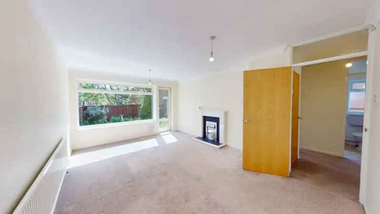 2 Bedroom Bungalow For Sale in Cheltenham