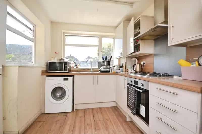 3 Bedroom House For Sale No Onward Chain