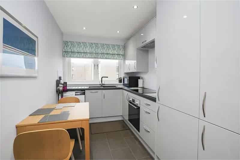 1 Bed Flat Second Floor 1 Reception Fettes Edinburgh