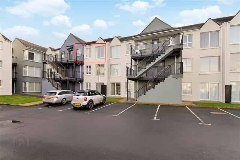 2-Bedroom Apartment with Ensuite and Sea Views