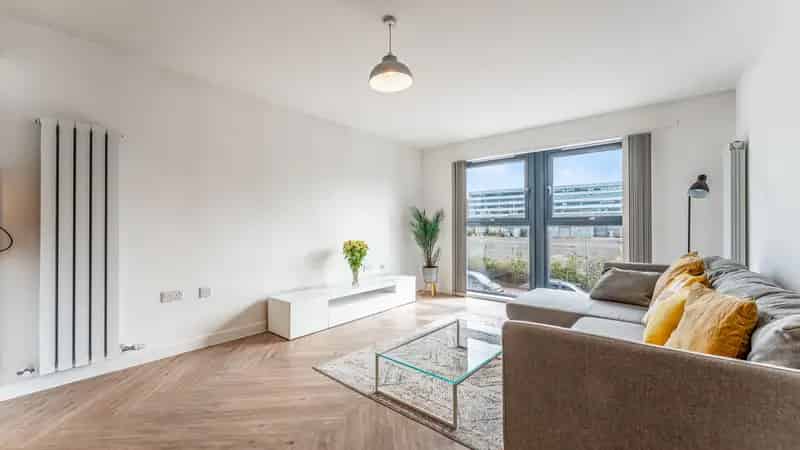Modern 1st Floor Flat Finnieston G3 Square Development